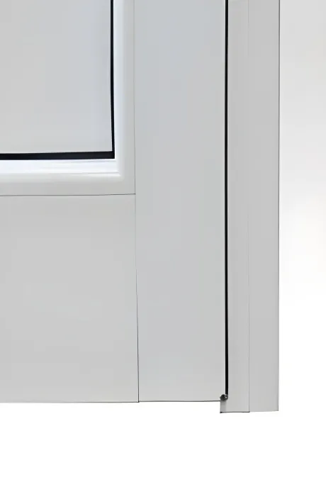 Puerta blanca panel liso, color blanco (detalle)