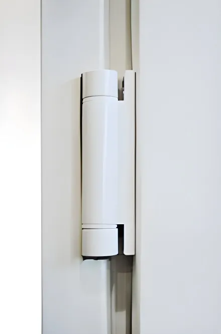 Ventana rebatible 1 hoja, color blanco (detalle)