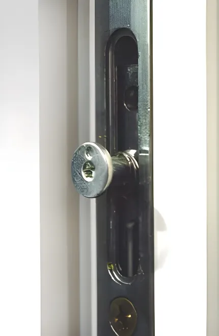 Puerta rebatible, color blanco (detalle)