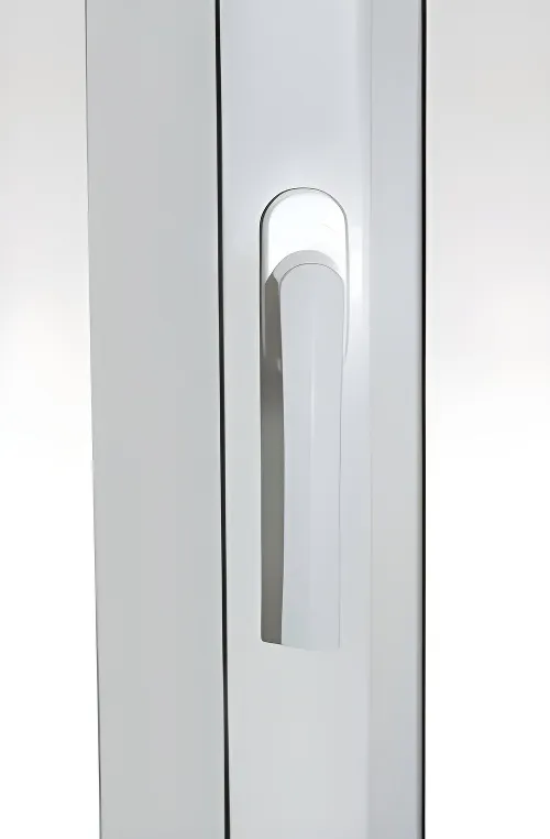 Ventana Corrediza 3 hojas, color blanco brillante (detalle)