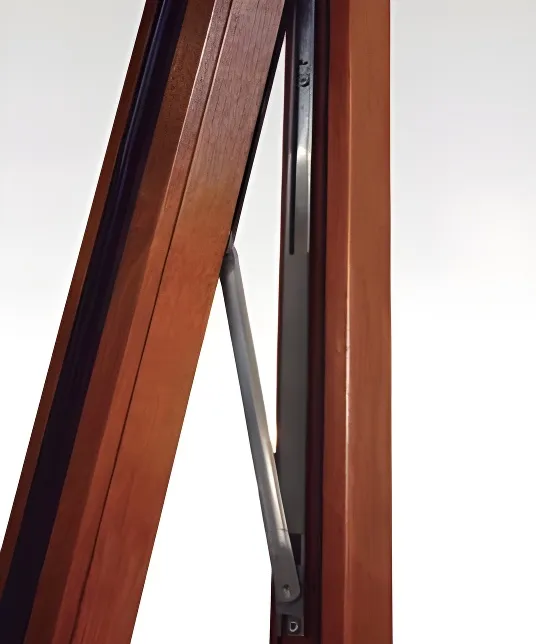 Ventana proyectante con paño fijo., color roble dorado (detalle)