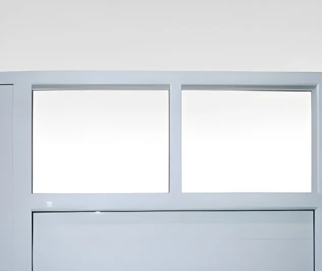 Portón levadizo aluminio Línea Módena con puerta de escape, color blanco (detalle)