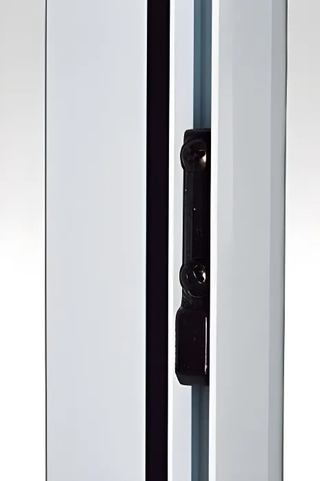 Ventana corrediza 2 hojas con mosquitero integrado, color blanco brillante (detalle)