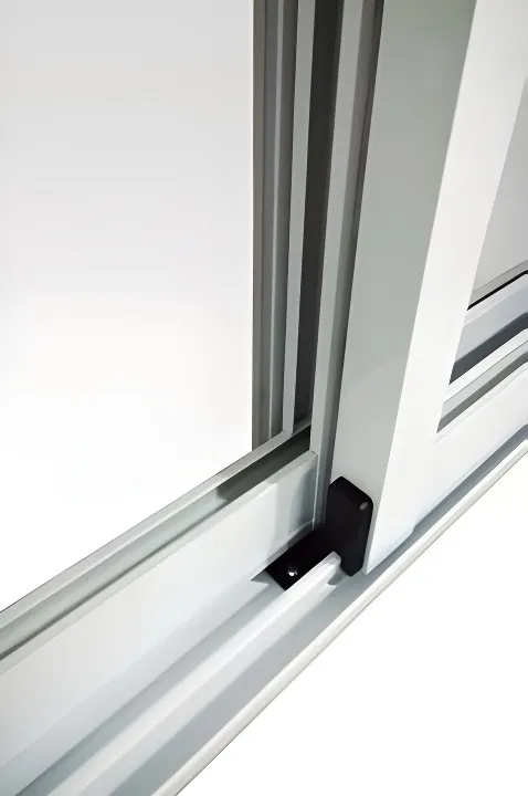 Ventana corrediza 2 hojas con mosquitero integrado, color blanco brillante (detalle)