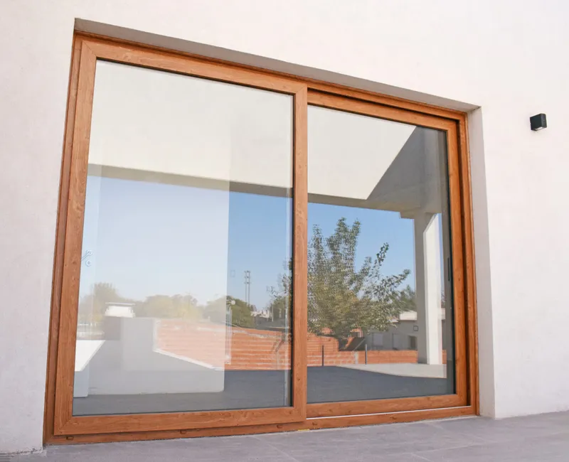 Ventana corrediza de PVC Winchester de gran superficie